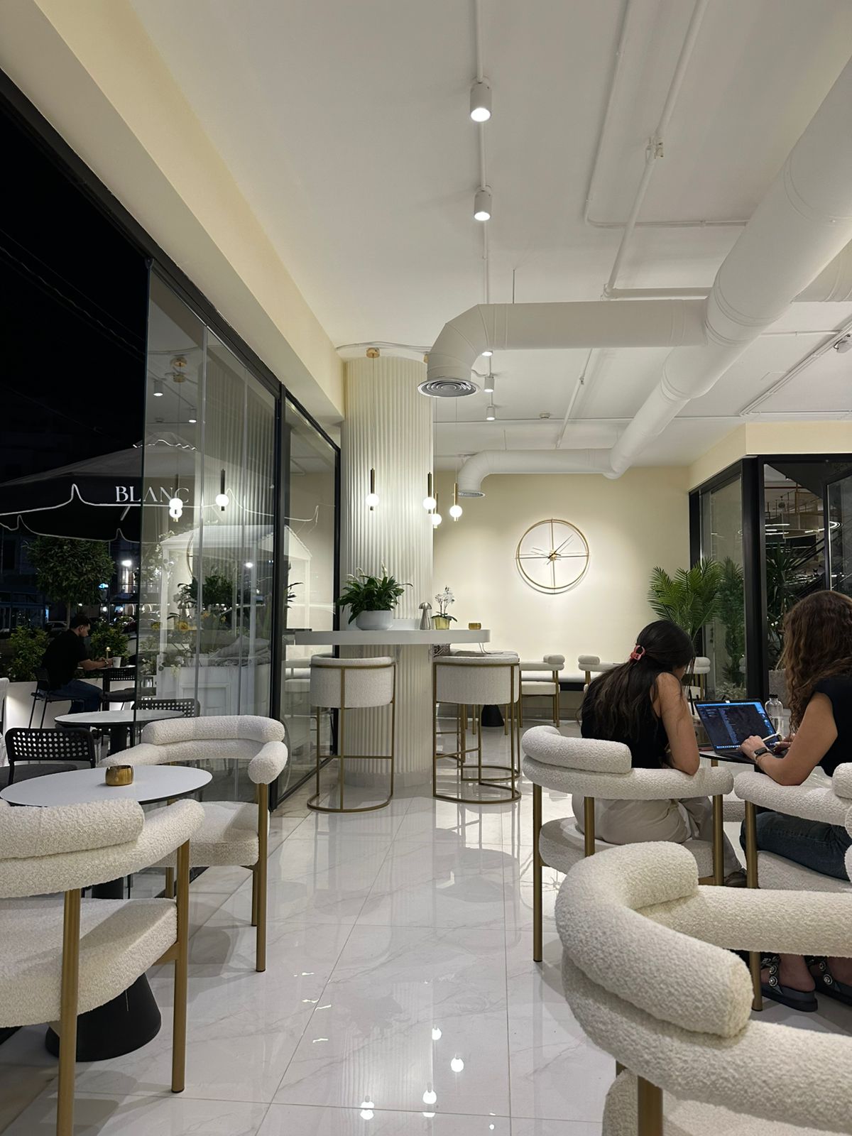 Coffee Shop 3